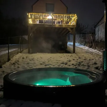 Solar Cinema With Hot Tub In * Brno