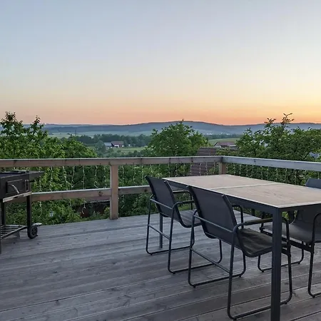 Ferienhaus Solar Cinema With Hot Tub In